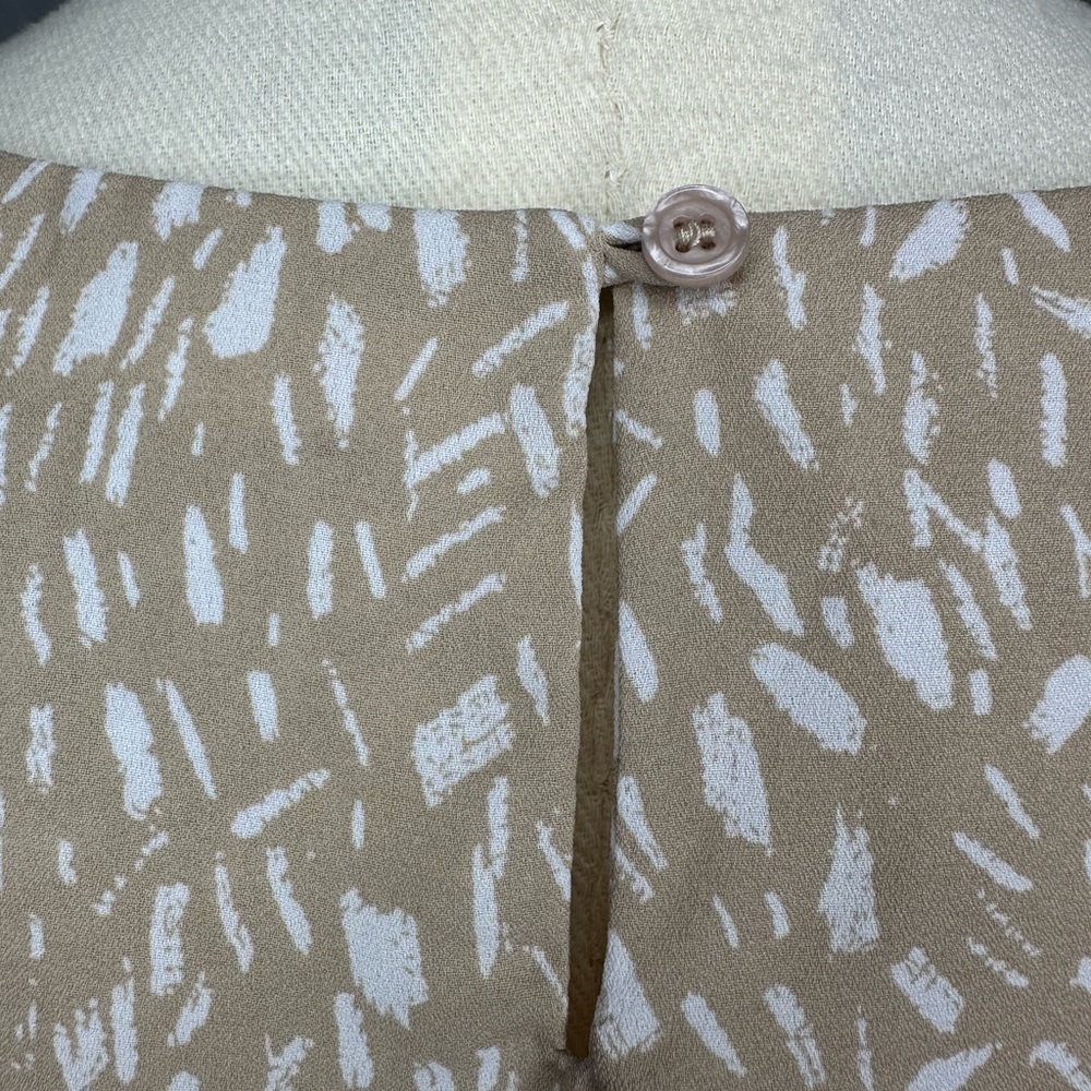 Covington Petite Beige Abstract Print Sleeveless Ruffle Front Blouse XL (1121) - Picture 11 of 14
